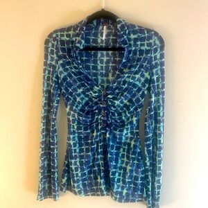 Free people sheer blouse with buttons. XS 95% Nylon, 5% Elastane
